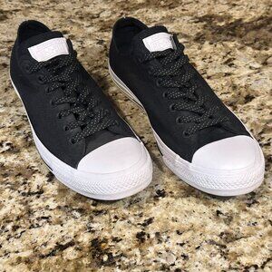 ALL STAR CONVERSE SZ 10(MEN) 12(WOMANS) LACE UP LOWTOP SHOES 153798F(E/P)
